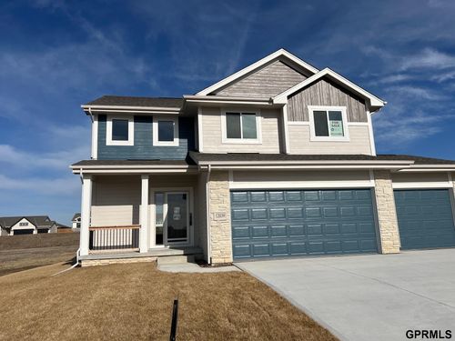 12039 S 45th Ave, Bellevue, NE, 68133-4871 | Card Image