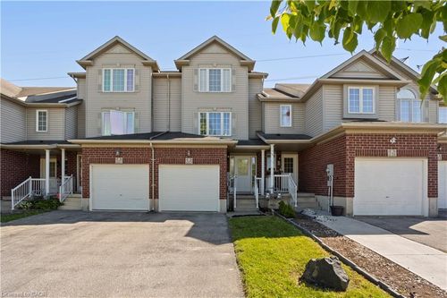 229 Parkvale Dr, Kitchener, ON, N2R1Y8 | Card Image
