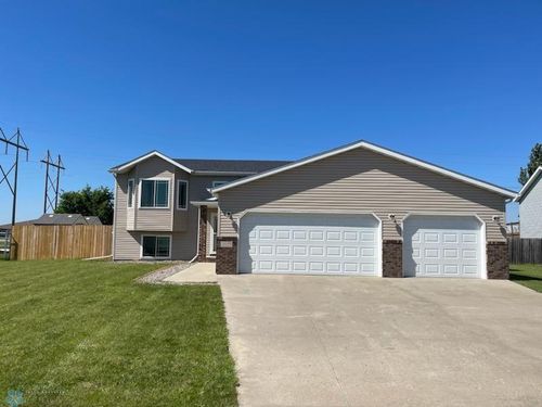 3527 Lincoln St S, Fargo, ND, 58104-7510 | Card Image