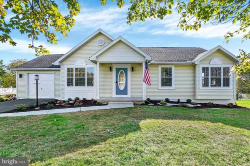 120 Charles Ave, STEWARTSTOWN, PA, 17363-4056 | Card Image