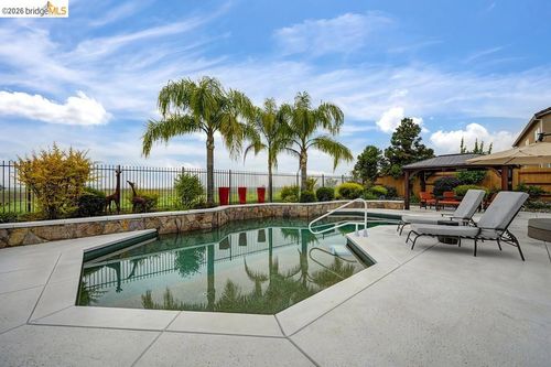 10914 10914 Woodring Drive, Mather, CA, 95655-3071 | Card Image