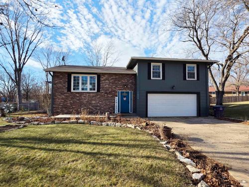 1209 Frontier Ln, Manhattan, KS, 66503-2534 | Card Image