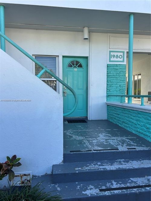 apt-10-1980 Bay Dr, Miami Beach, FL, 33141-4443 | Card Image