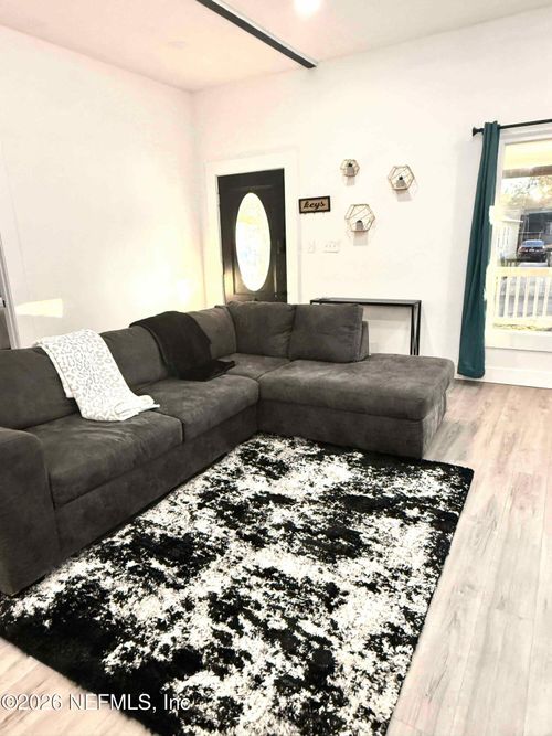 1145 E 14th St, Jacksonville, FL, 32206-3203 | Card Image