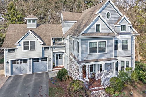 21 Endicott St, Newton, MA, 02461-1011 | Card Image