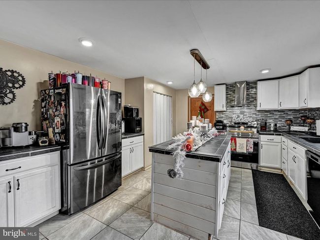 1628 Spruce St, Home with 3 bedrooms, 1 bathrooms and null parking in ASHLAND PA | Image 9