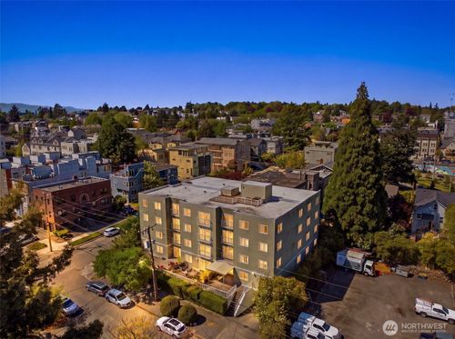 401-800 N Allen Pl, Seattle, WA, 98103-7373 | Card Image
