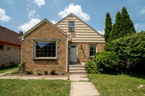 3201 N 58th St, Milwaukee, WI, 53216-3123 | Card Image