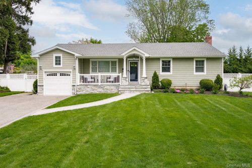 17 Furwood Dr, East Northport, NY, 11731-3114 | Card Image