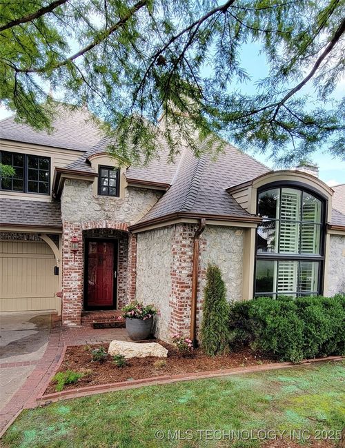 219 28th St, Tulsa, OK, 74114-3919 | Card Image