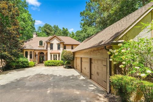 5041 Towne Lake Hls N, Woodstock, GA, 30189-5533 | Card Image
