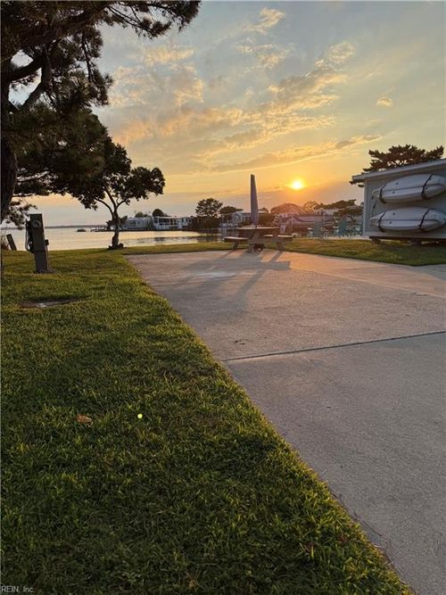 3665 Sandpiper Rd, Virginia Beach, VA, 23456-4476 | Card Image