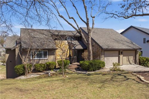 222 Nw Locust St, Lee's Summit, MO, 64064-1453 | Card Image