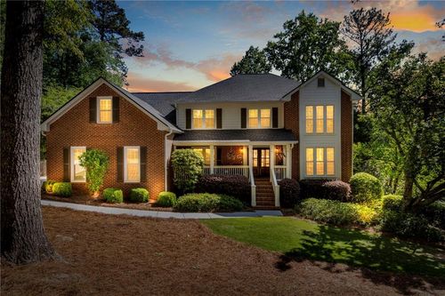7585 Hunters Woods Dr, Sandy Springs, GA, 30350-5631 | Card Image