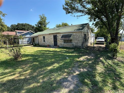 1121 Griggs Ave, Fort Worth, TX, 76105-1815 | Card Image