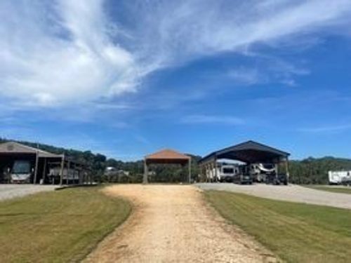 510 River Front Dr, Clifton, TN, 38425 | Card Image