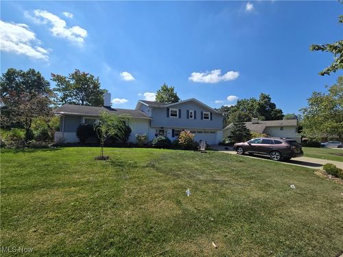 24654 Hawthorne Dr, Beachwood, OH, 44122-2316 | Card Image