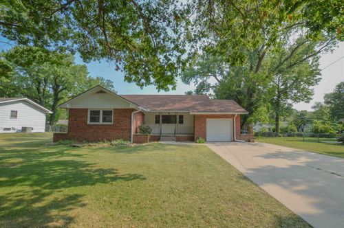 737 Harvard Ave, El Dorado, KS, 67042-4309 | Card Image