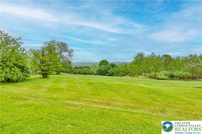 5470 Summit St, House other with 3 bedrooms, 3 bathrooms and null parking in Whitehall PA | Image 45
