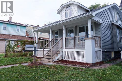 920 Janette Ave, Windsor, ON, N9A5A1 | Card Image