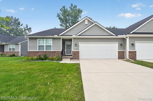 10324 Swan Lake Cir, Ypsilanti, MI, 48197-7270 | Card Image