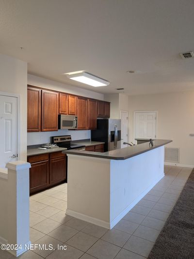 1305 - 11251 Campfield Drive, Condo with 3 bedrooms, 2 bathrooms and null parking in Jacksonville FL | Image 3