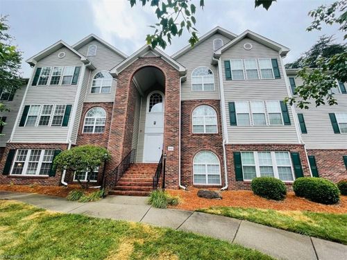 822 Timberline Ridge Ct, Winston Salem, NC, 27106-3084 | Card Image