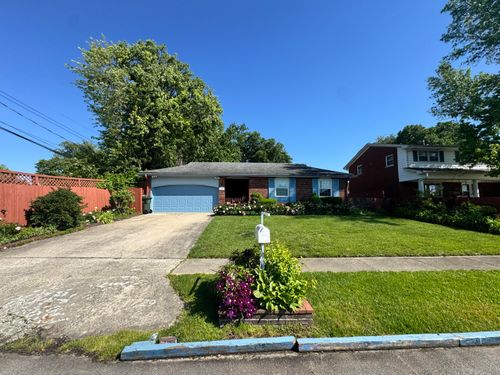1729 Brewer Dr, Lexington, KY, 40505-1512 | Card Image