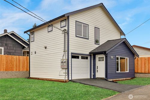 b-1602 Baker Ave, Everett, WA, 98201-2104 | Card Image