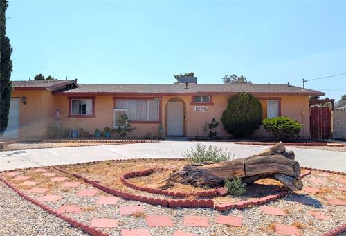 11598 Peach Ave, Hesperia, CA, 92345 | Card Image