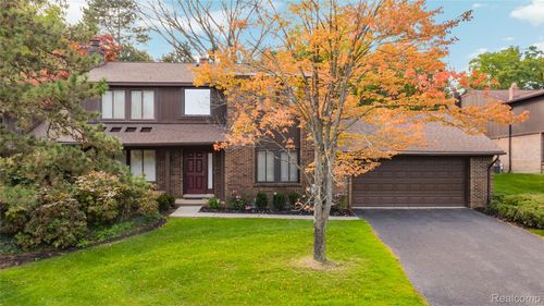 4066 Chablis St, West Bloomfield, MI, 48323-3027 | Card Image