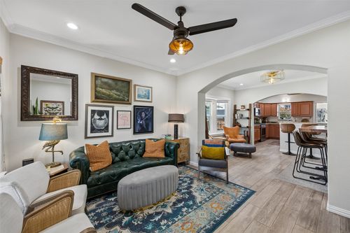 728 N Winnetka Ave, Dallas, TX, 75208-3768 | Card Image