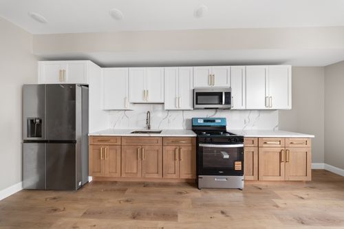 203-17 Wickham St, Passaic, NJ, 07055-2821 | Card Image