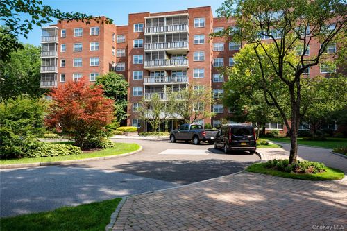 apt-5b1-230 Garth Rd, Scarsdale, NY, 10583-3975 | Card Image