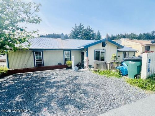 515 Maple Ave, Kodiak, AK, 99615-6156 | Card Image