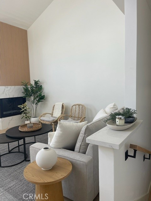 Residential Lease in Manhattan Beach 2