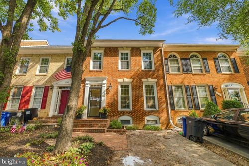 1733 Dogwood Dr, Alexandria, VA, 22302-2300 | Card Image