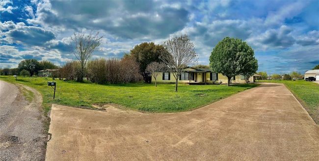 8861 Rodeo Drive, House other with 4 bedrooms, 2 bathrooms and null parking in Terrell TX | Image 2