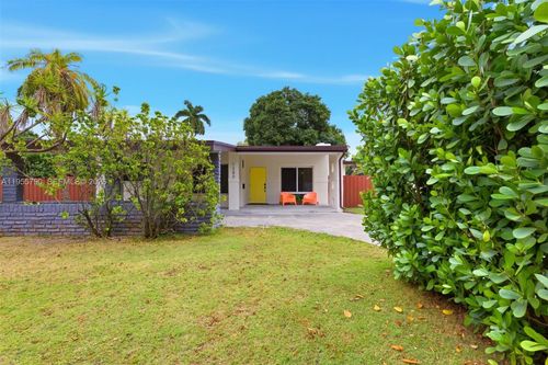 1280 Ne 132nd St, North Miami, FL, 33161-4337 | Card Image