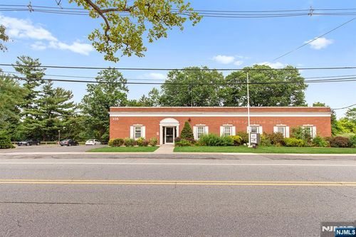 335 Broad St, Clifton, NJ, 07013-1371 | Card Image