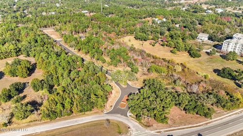 140 Live Oak Way, Pass Christian, MS, 39571 | Card Image