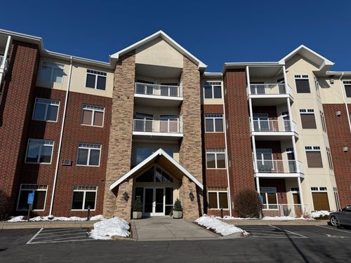 apt-111-1776 Stieger Lake Ln, Victoria, MN, 55386-7715 | Card Image