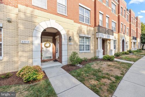 22717 Settlers Trail Ter, BRAMBLETON, VA, 20148-6401 | Card Image