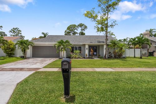 14068 Greentree Dr, Wellington, FL, 33414-8545 | Card Image