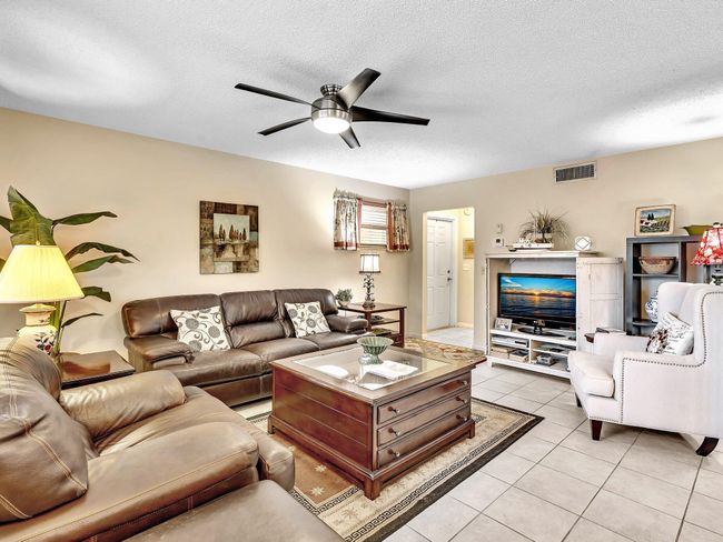 APT-204 - 28 Colonial Club Dr, Condo with 1 bedrooms, 2 bathrooms and null parking in Boynton Beach FL | Image 4
