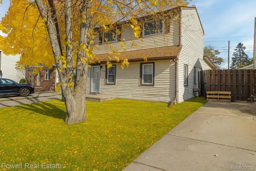 25152 Leach St, Roseville, MI, 48066-3649 | Card Image