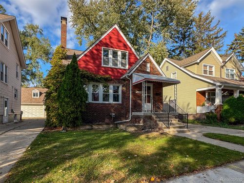 686 Princeton Rd, Berkley, MI, 48072-3056 | Card Image