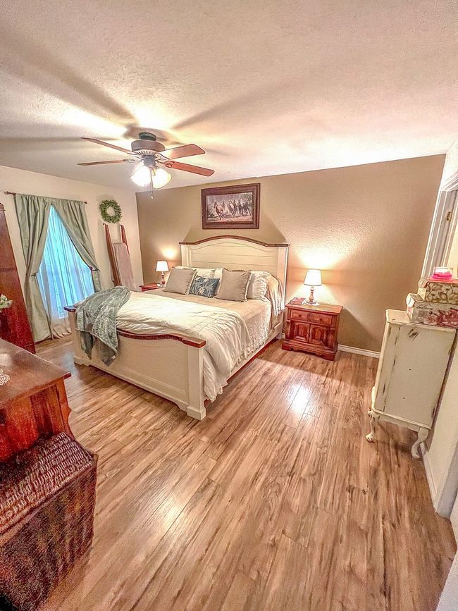 6861 County Road 4710, House other with 4 bedrooms, 2 bathrooms and null parking in Larue TX | Image 11