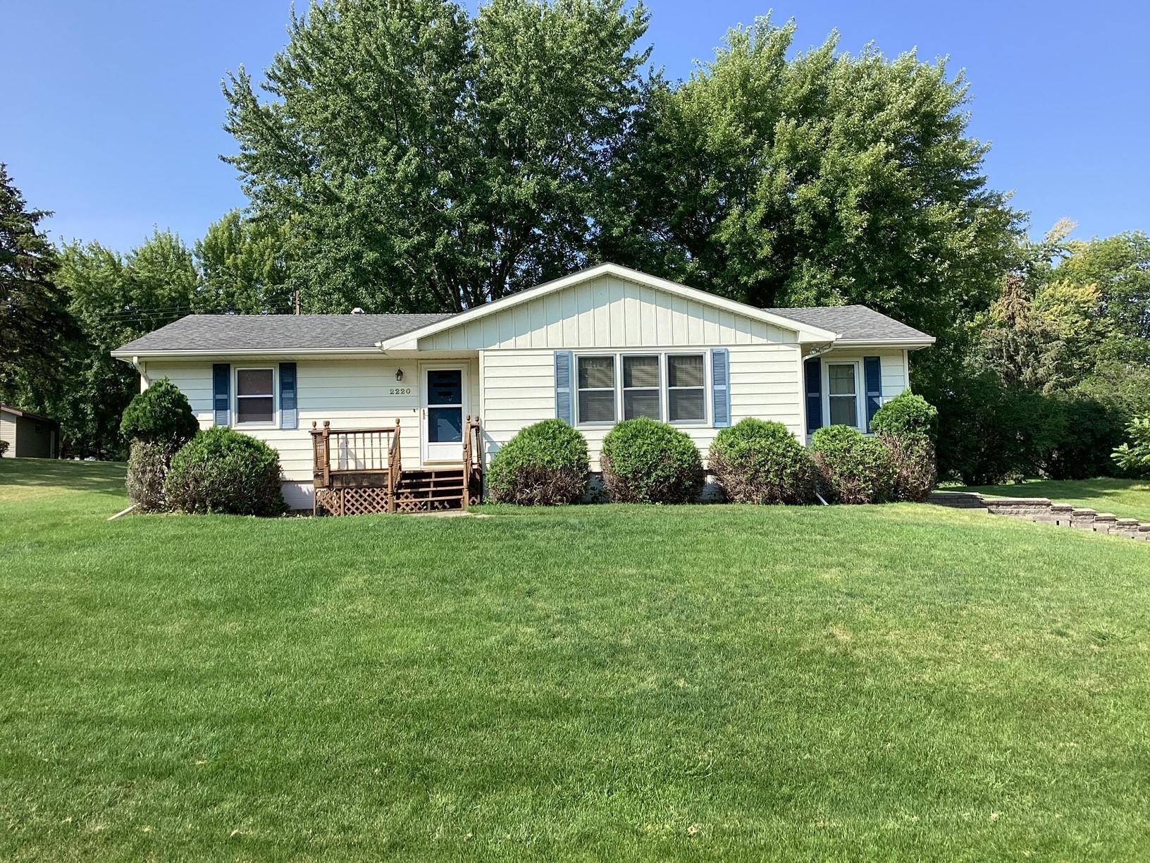 Eunice Dr, Albert Lea, MN 56007