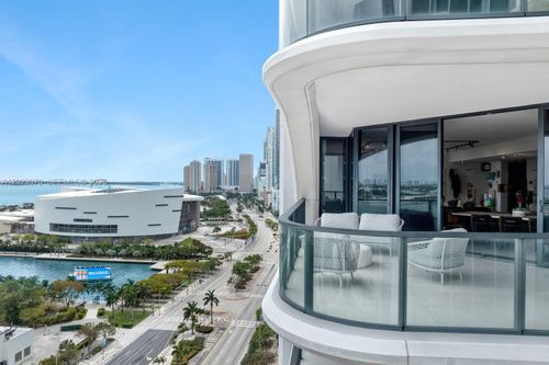 1702-1000 Biscayne Blvd, Miami, FL, 33132-1760 | Card Image